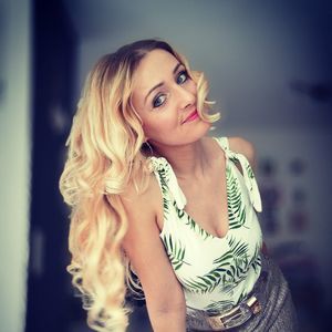 Meet your Posher, Erna